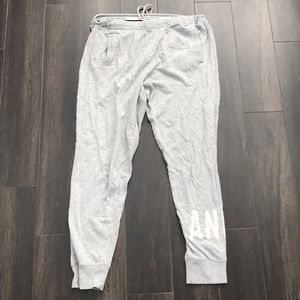 Victoria’s Secret jogging pants medium
